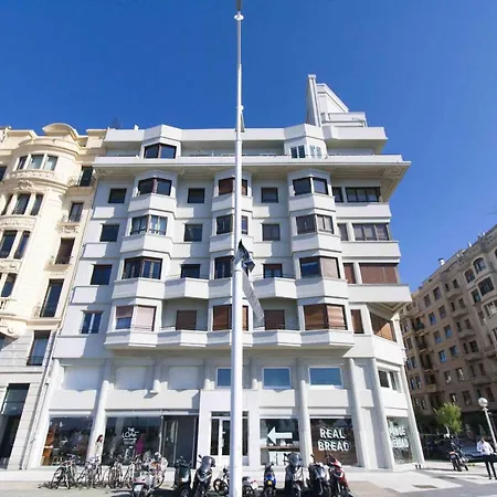 The Collection | Gros Apartman *